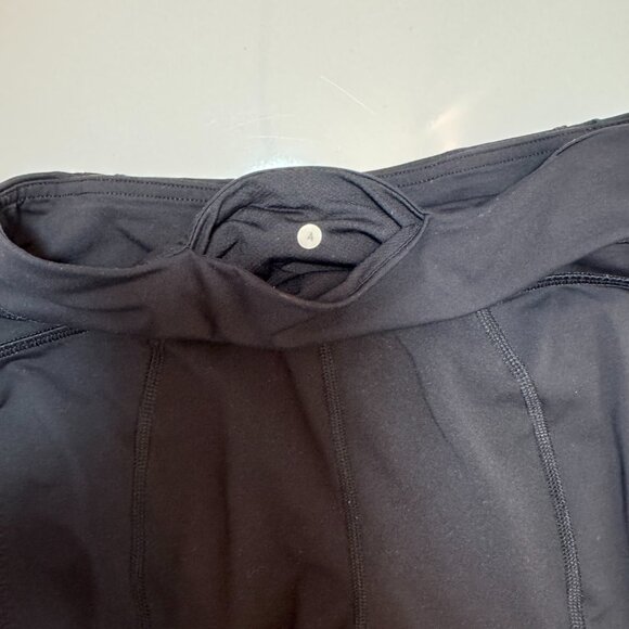 Lululemon Invigorate Black Tight Leggings Mesh Inserts Zip Pockets Size 4 - Picture 4 of 4